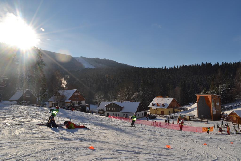 Hotel Penzion Rotunda Harrachov Exterior foto